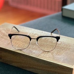 Quay Evasive blue light glasses